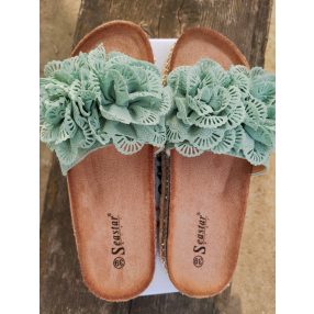 39 Női menta papucs
